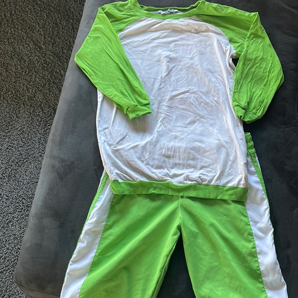 Nike top/short set